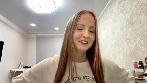 Snapshot of velvetmary chatting on 23, 11, 2025 Rachel online show from 23, 11, 2025