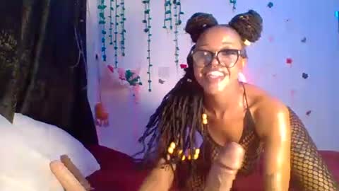 Snapshot of velvetyvixen chatting on 7, 11, 2025 COCO XOXO online show from 7, 11, 2025