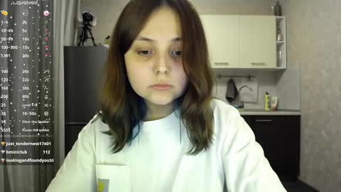 Snapshot of vendymories chatting on 12, 1, 2025 eva 3 online show from 12, 1, 2025