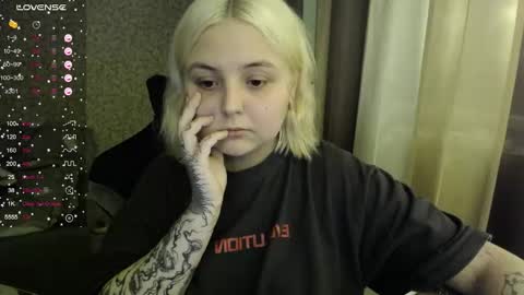 Snapshot of vendymories chatting on 9, 9, 2025 eva 3 online show from 9, 9, 2025