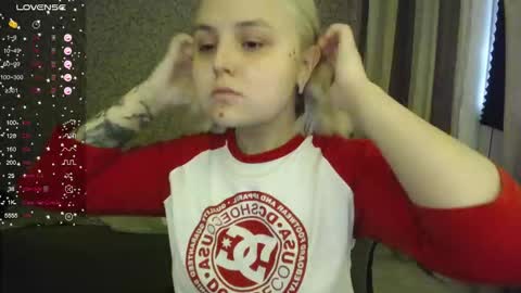 Snapshot of vendymories chatting on 13, 9, 2025 eva 3 online show from 13, 9, 2025