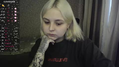 Snapshot of vendymories chatting on 16, 9, 2025 eva 3 online show from 16, 9, 2025