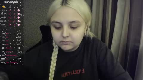 Snapshot of vendymories chatting on 27, 9, 2025 eva 3 online show from 27, 9, 2025