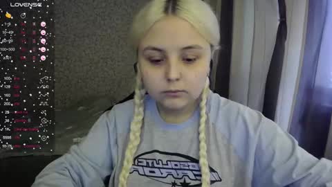 Snapshot of vendymories chatting on 28, 9, 2025 eva 3 online show from 28, 9, 2025