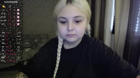 Snapshot of vendymories chatting on 10, 10, 2025 eva 3 online show from 10, 10, 2025