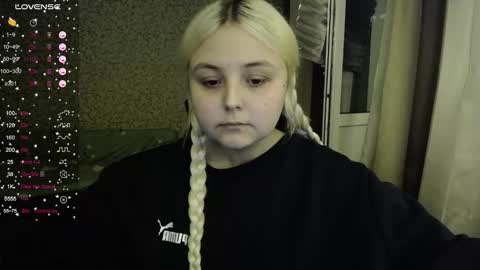 Snapshot of vendymories chatting on 12, 10, 2025 eva 3 online show from 12, 10, 2025