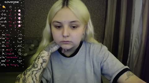 Snapshot of vendymories chatting on 13, 10, 2025 eva 3 online show from 13, 10, 2025