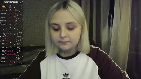 Snapshot of vendymories chatting on 7, 11, 2025 eva 3 online show from 7, 11, 2025