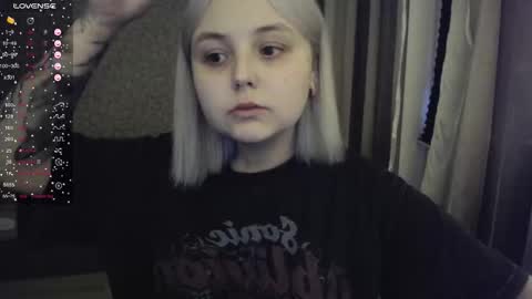 Snapshot of vendymories chatting on 11, 11, 2025 eva 3 online show from 11, 11, 2025