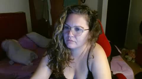 Snapshot of venecasexy44 chatting on 3, 12, 2025 venecasexy44 online show from 3, 12, 2025