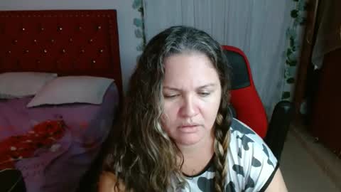 Snapshot of venecasexy44 chatting on 17, 1, 2026 venecasexy44 online show from 17, 1, 2026