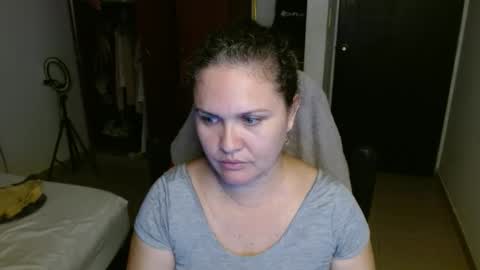 Snapshot of venecasexy44 chatting on 13, 3, 2026 venecasexy44 online show from 13, 3, 2026