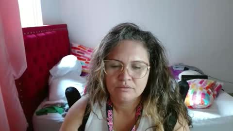 Snapshot of venecasexy44 chatting on 17, 3, 2026 venecasexy44 online show from 17, 3, 2026