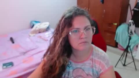 Snapshot of venecasexy44 chatting on 27, 3, 2026 venecasexy44 online show from 27, 3, 2026