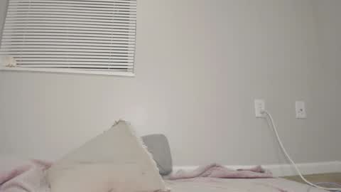 Harley   instahailharleyy online show from 11, 11, 2025