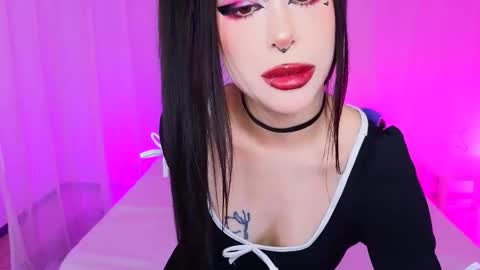 Vivian online show from 21, 11, 2025