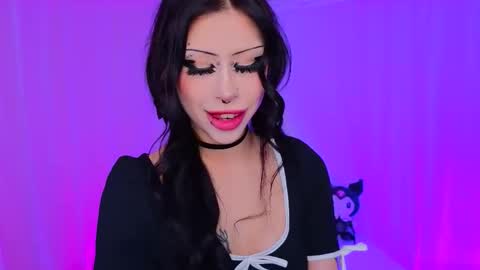 Vivian online show from 26, 11, 2025