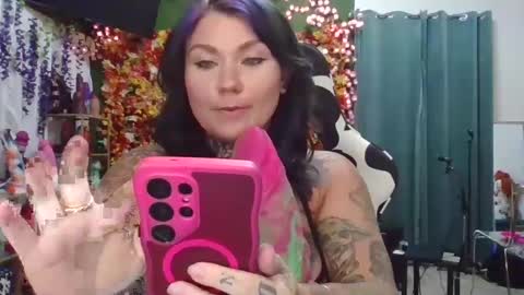 Snapshot of ventressinkbaby chatting on 10, 10, 2025 VentressInk online show from 10, 10, 2025