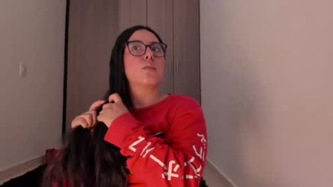 Snapshot of venus_cat_ chatting on 11, 10, 2025 Venus online show from 11, 10, 2025