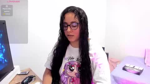 Snapshot of venus_cat_ chatting on 28, 10, 2025 Venus online show from 28, 10, 2025