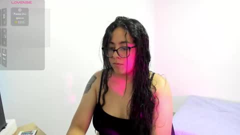 Snapshot of venus_cat_ chatting on 30, 10, 2025 Venus online show from 30, 10, 2025