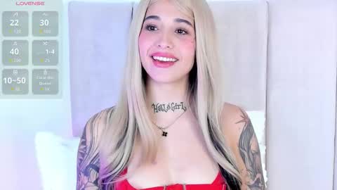 Snapshot of venusvan chatting on 19, 11, 2025 Shelly online show from 19, 11, 2025