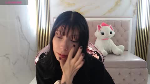 Snapshot of verana_s chatting on 9, 11, 2025 Verana online show from 9, 11, 2025