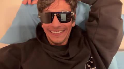 Snapshot of vergasjuan chatting on 18, 12, 2025 Juan Vergas online show from 18, 12, 2025