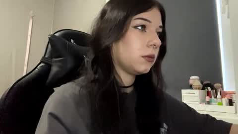 Lily online show from 4, 2, 2026