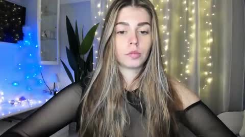 Snapshot of veronarolls chatting on 29, 12, 2024 Lolitalolz online show from 29, 12, 2024