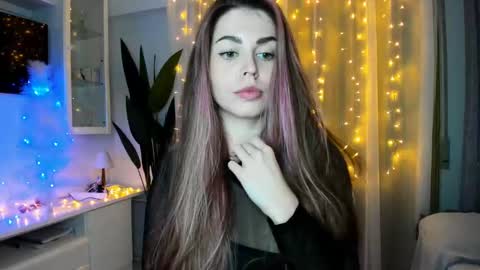 Snapshot of veronarolls chatting on 31, 12, 2024 Lolitalolz online show from 31, 12, 2024