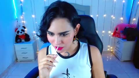 Snapshot of veronica_luar chatting on 21, 10, 2025 veronica_luar online show from 21, 10, 2025