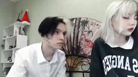 Snapshot of veryraretwins chatting on 2, 1, 2025 veryraretwins online show from 2, 1, 2025