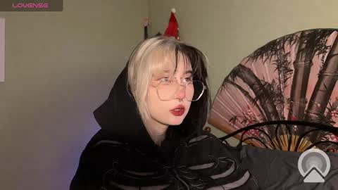 Snapshot of veryraretwins chatting on 19, 1, 2025 veryraretwins online show from 19, 1, 2025