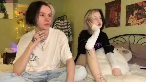 Snapshot of veryraretwins chatting on 26, 9, 2025 veryraretwins online show from 26, 9, 2025