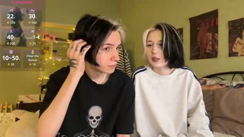 Snapshot of veryraretwins chatting on 11, 10, 2025 veryraretwins online show from 11, 10, 2025