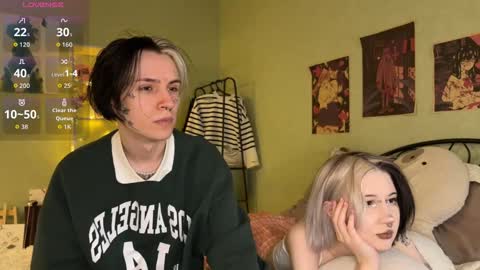 Snapshot of veryraretwins chatting on 14, 10, 2025 veryraretwins online show from 14, 10, 2025