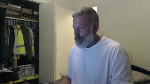 hairy man online show from 27, 1, 2025