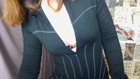 veryveryvery_shy online show from 19, 12, 2024