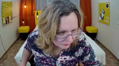 Snapshot of vestawoody chatting on 20, 11, 2025 vestawoody online show from 20, 11, 2025