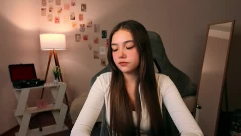 Snapshot of vexorin chatting on 21, 11, 2025 Rachel online show from 21, 11, 2025