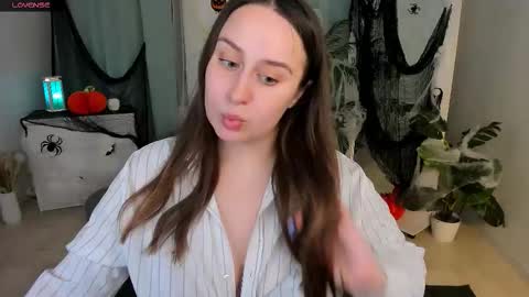 Camilla online show from 24, 10, 2025