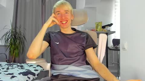 Snapshot of vibemygirl chatting on 22, 11, 2025 vibemygirl online show from 22, 11, 2025