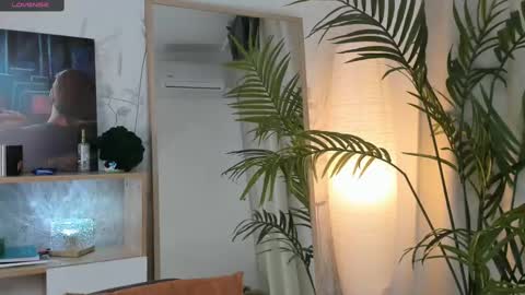 Mikky online show from 6, 3, 2025