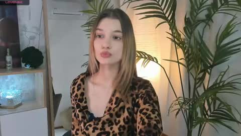 Mikky online show from 7, 3, 2025