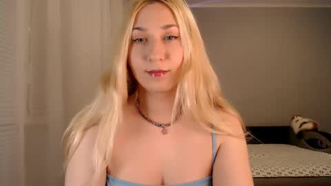 Snapshot of vibezgirl chatting on 3, 12, 2025 Amelia online show from 3, 12, 2025