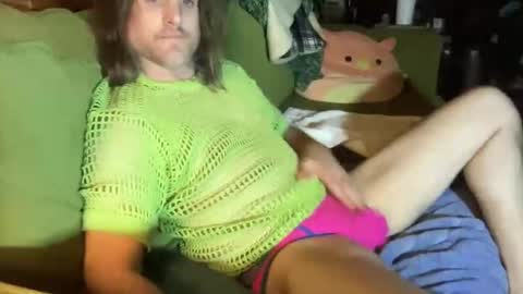 Snapshot of vibrantwhimsy chatting on 20, 12, 2025 vibrantwhimsy online show from 20, 12, 2025