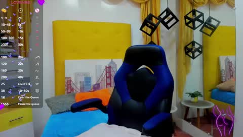 nahomy online show from 13, 2, 2025