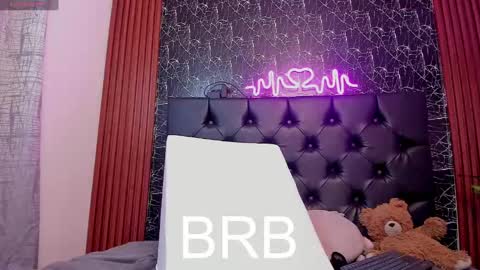 Snapshot of vichy_evans chatting on 19, 12, 2024 Vichy Everyday From 1400 to 2130 Col Time online show from 19, 12, 2024