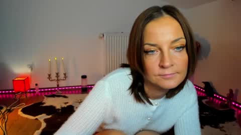 ViciousQueenu can call me Laura online show from 26, 11, 2025